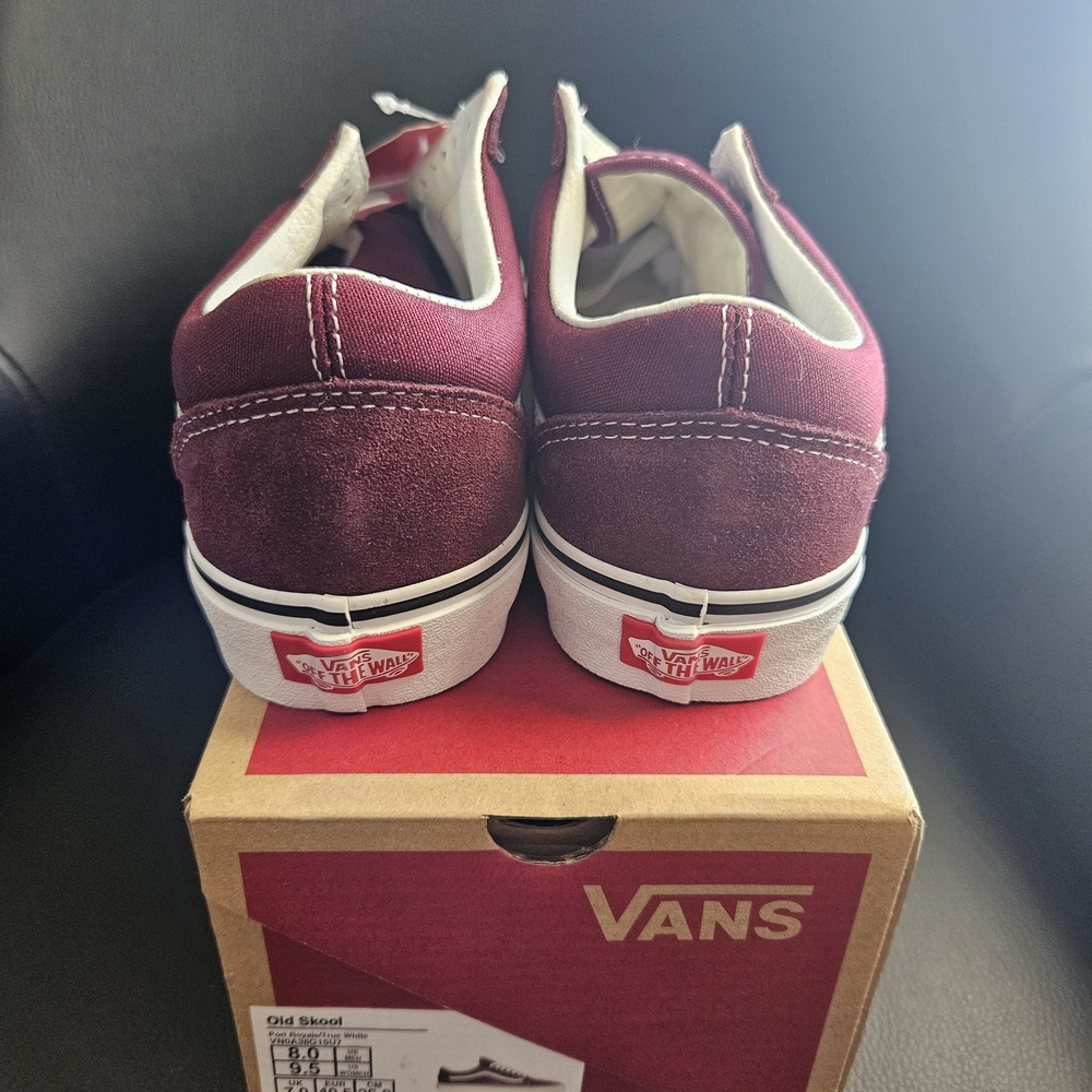 Nwt Vans Old Skool Burgundy and White Sneakers Mens 8 Womens 9.5 - Picture 4 of 10